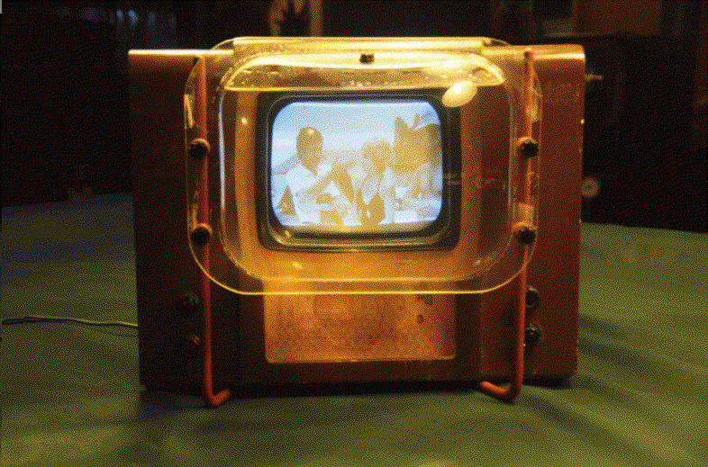 Телевизор_КВН-49_Источник журнал Родина.gif